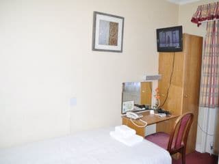 Barry House - Photo 7
