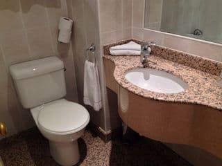 Hotel Henry VIII - Photo 11