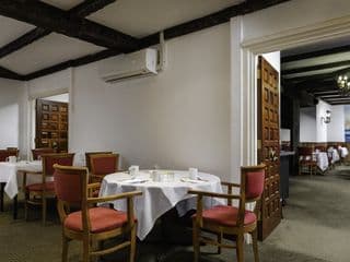 Hotel Henry VIII - Photo 14