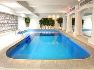 Hotel Henry VIII - Photo 21