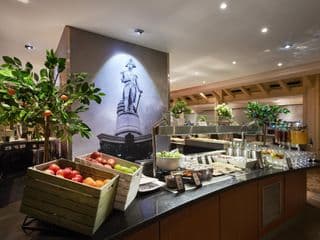Hilton London Kensington Hotel - Photo 13