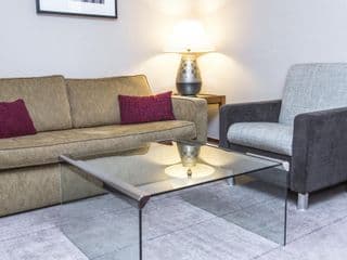 Hilton London Kensington Hotel - Photo 7