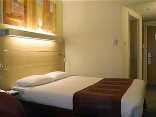 Holiday Inn Express Park Royal, an IHG Hotel - Photo 4