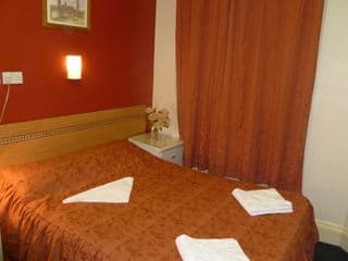 Guilford House Hotel - Photo 4
