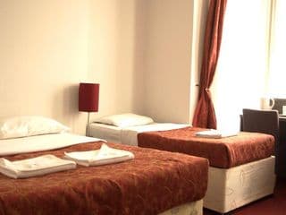 Euro Hotel - Photo 4