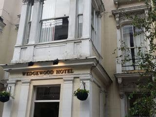 Wedgewood Hotel - Photo 23