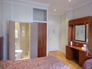 Wedgewood Hotel - Photo 10