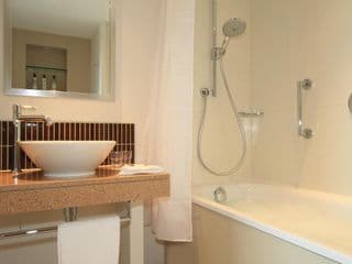 Hyatt House London Stratford - Photo 11