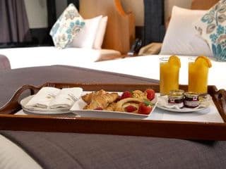 Copthorne Hotel London Gatwick - Photo 2