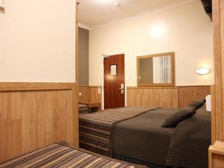 OYO Huttons Hotel, Victoria London