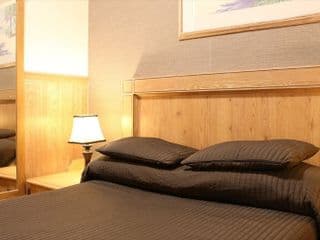 OYO Huttons Hotel, Victoria London - Photo 2