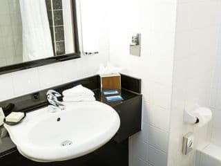 Hilton London Olympia - Photo 9