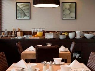 Dolphin Hotel - Photo 17