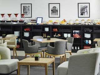 London Marriott Hotel Grosvenor Square - Photo 7