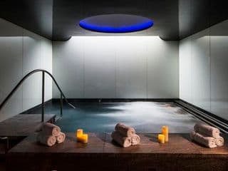 Four Seasons Hotel London at Park Lane - Photo 8