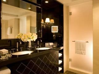 Four Seasons Hotel London at Park Lane - Photo 10