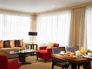 London Marriott Hotel Twickenham - Photo 4