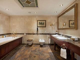 Hyatt Regency London - The Churchill - Photo 10