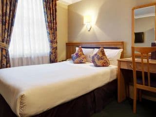 Berjaya Eden Park London Hotel - Photo 4