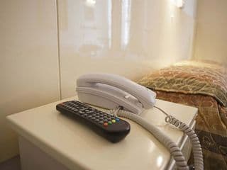 Earls Court Hotel - Photo 5