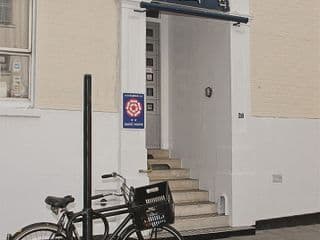 Earls Court Hotel - Photo 9