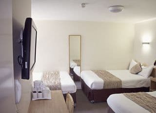 Queens Hotel - Photo 5