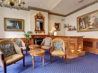 Gainsborough Hotel - Photo 8