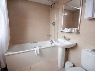 Phoenix Hotel - Photo 12