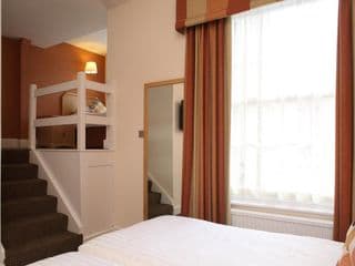 Phoenix Hotel - Photo 5