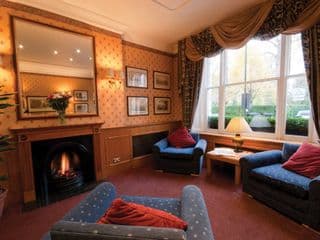 Phoenix Hotel - Photo 6