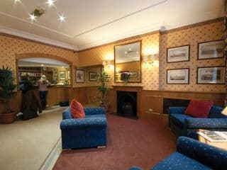 Phoenix Hotel - Photo 7