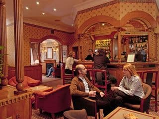Phoenix Hotel - Photo 10