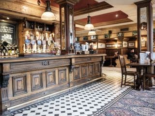 The Mad Hatter Hotel - Photo 14