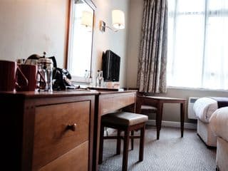 The Mad Hatter Hotel - Photo 4