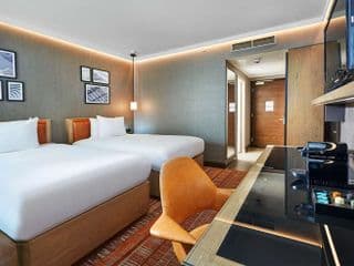 Hilton London Tower Bridge - Photo 2
