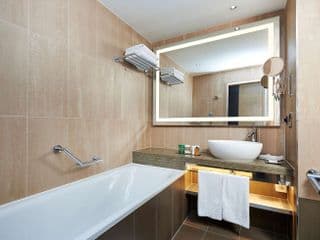 Hilton London Tower Bridge - Photo 8