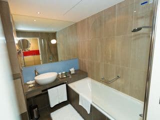 Hilton London Tower Bridge - Photo 9