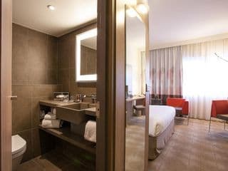 Novotel London West - Photo 9