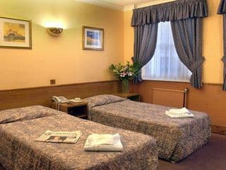 Brunel Hotel - Photo 2