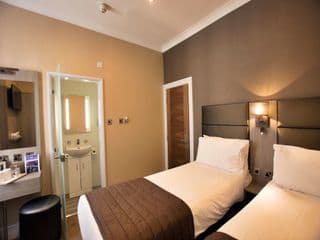 Brunel Hotel - Photo 3