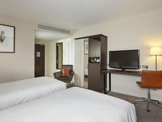 DoubleTree By Hilton London Excel - Photo 2