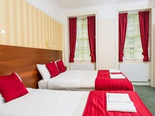 Avonmore Hotel - Photo 4