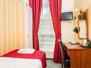 Avonmore Hotel - Photo 7
