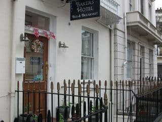 OYO Bakers Hotel - Photo 23