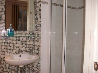 OYO Bakers Hotel - Photo 8