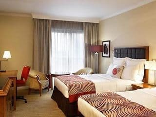 London Marriott Hotel Marble Arch - Photo 3