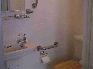 Grove Guest House - Photo 5