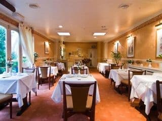 Maranton House Hotel Kensington - Photo 16