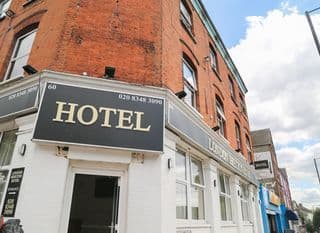 London Shelton Hotel - Photo 20