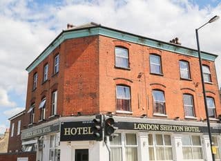London Shelton Hotel - Photo 22